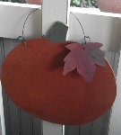 W - Pumpkin with Leaf