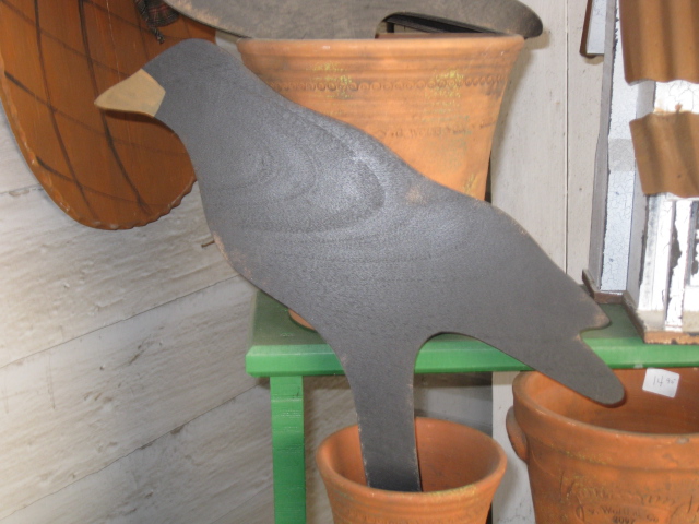 W - Crow for flower pot